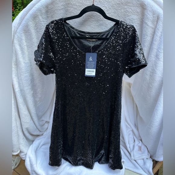 NWT.‎  Anna-Kaci Sequin Shift Tunic T-Shirt Mini Dress.  Size Medium - Picture 5 of 15
